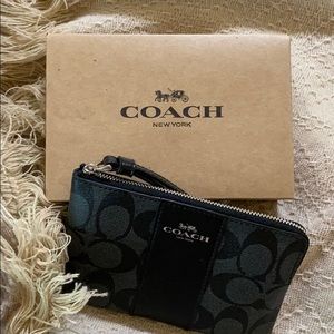 Authentic Coach Signature Canvas Wristlet